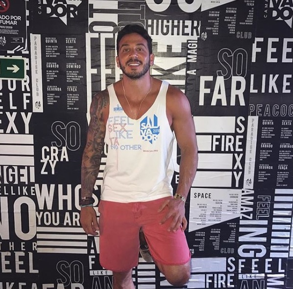 12 fotos do gostosão e sarado Gustavo Soares, oftalmo gato do BBB19