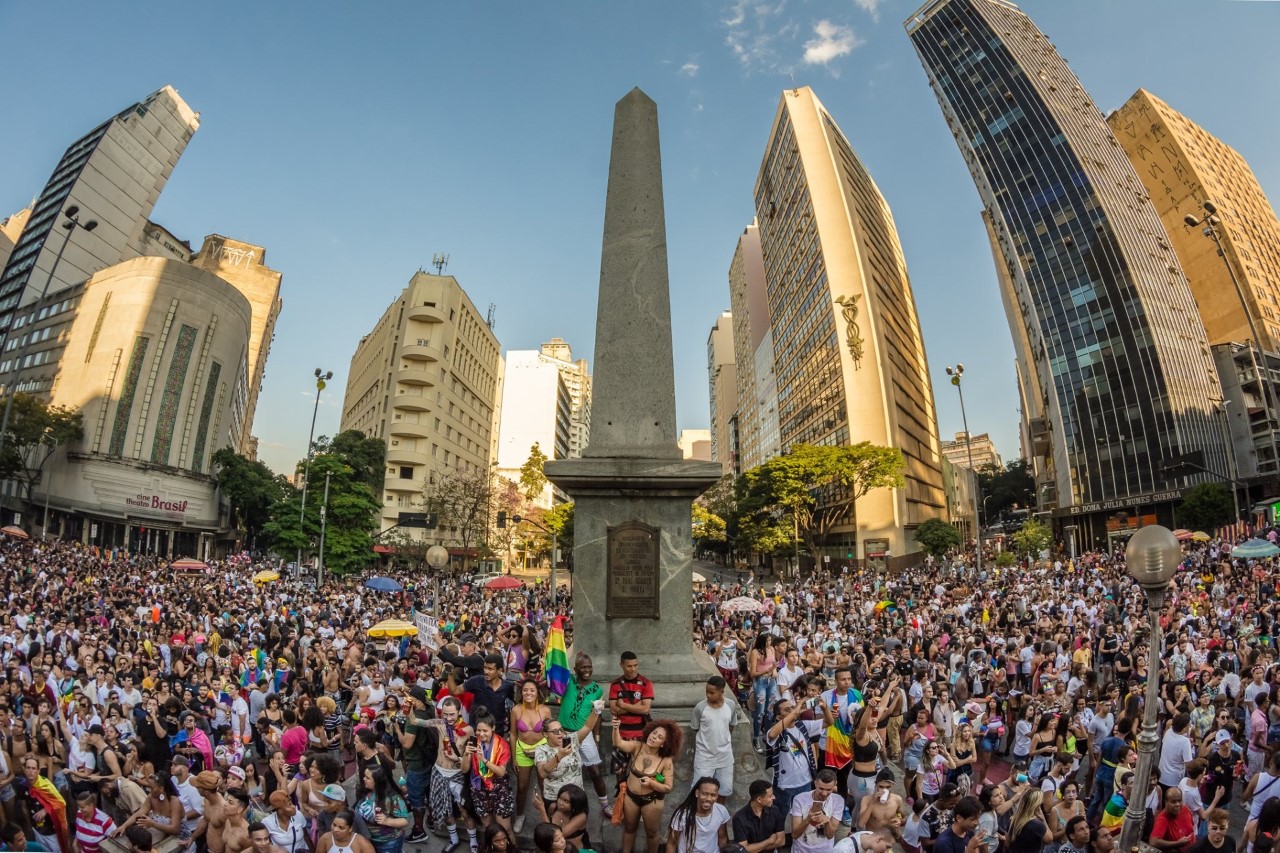 22ª Parada do Orgulho LGBT de BH bate recorde e reúne 250 mil pessoas na capital mineira. Veja fotos exclusivas!