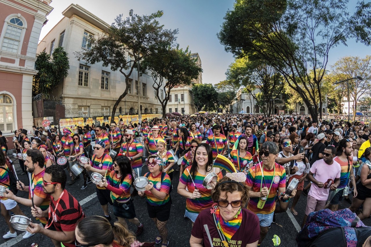 22ª Parada do Orgulho LGBT de BH bate recorde e reúne 250 mil pessoas na capital mineira. Veja fotos exclusivas!