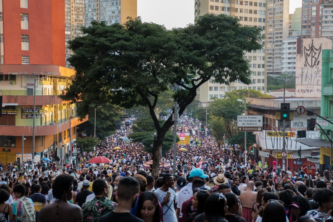 22ª Parada do Orgulho LGBT de BH bate recorde e reúne 250 mil pessoas na capital mineira. Veja fotos exclusivas!