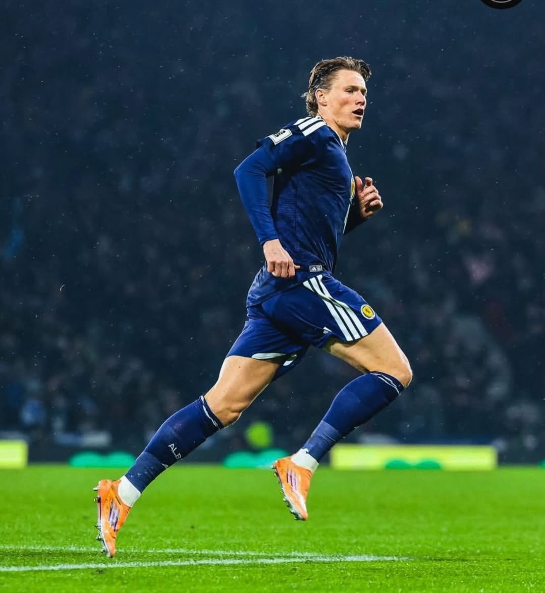Scott McTominay: ereção de jogador da Escócia viraliza nas redes