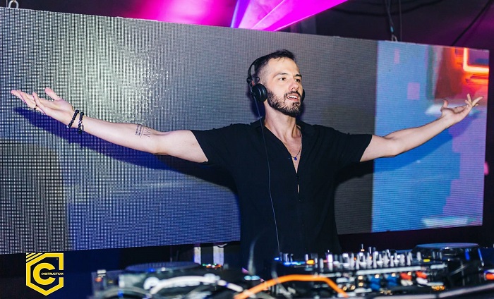 DJ Allan Natal, famoso em festas gays de BH, lança set novo