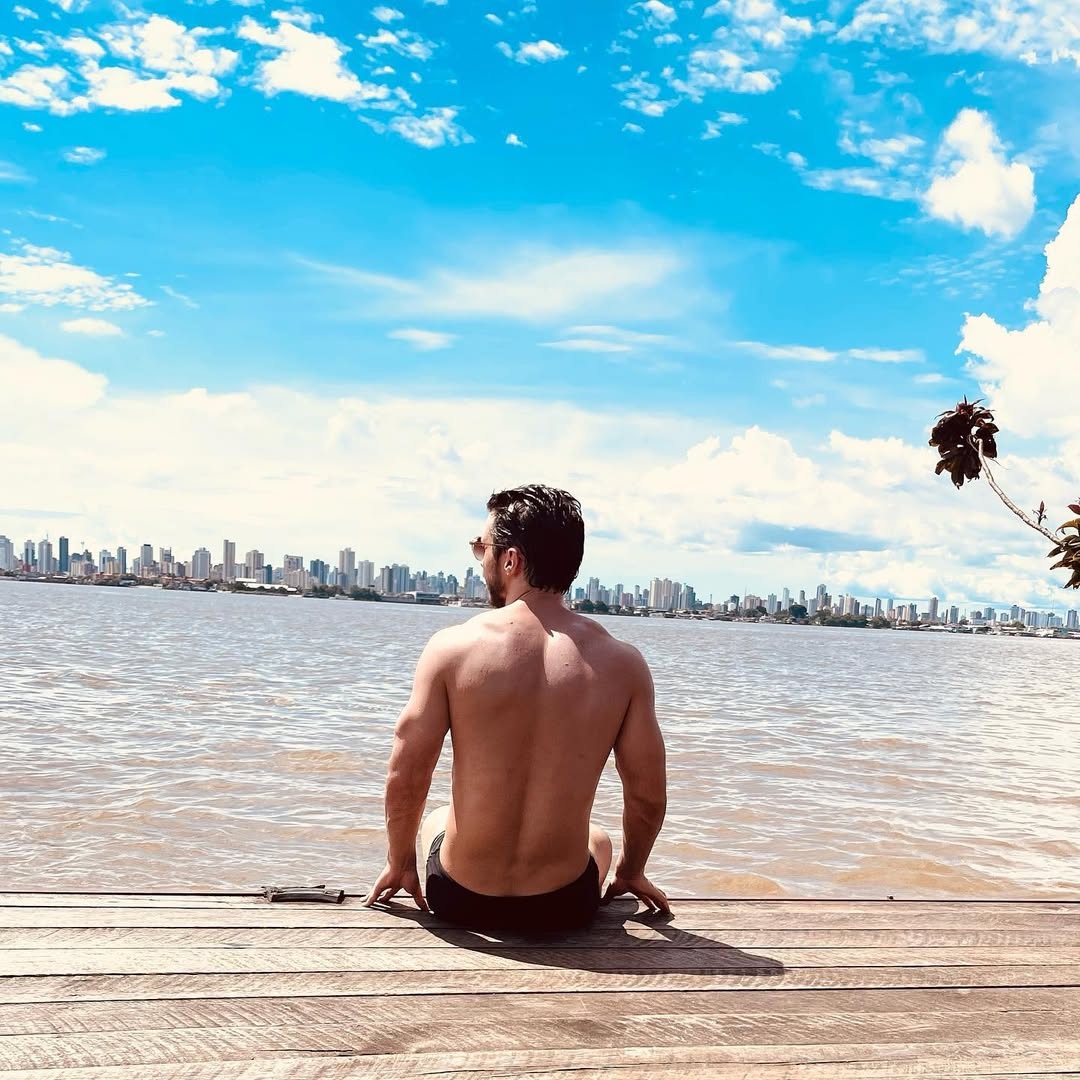 Fotos do ator gay João Villa, que faz Ferdinando em Dona Beja