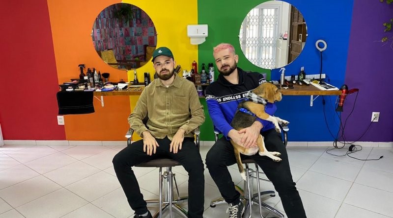 Barbiearia: barbearia em Joinville tem foco no público gay, LGBT e mulheres