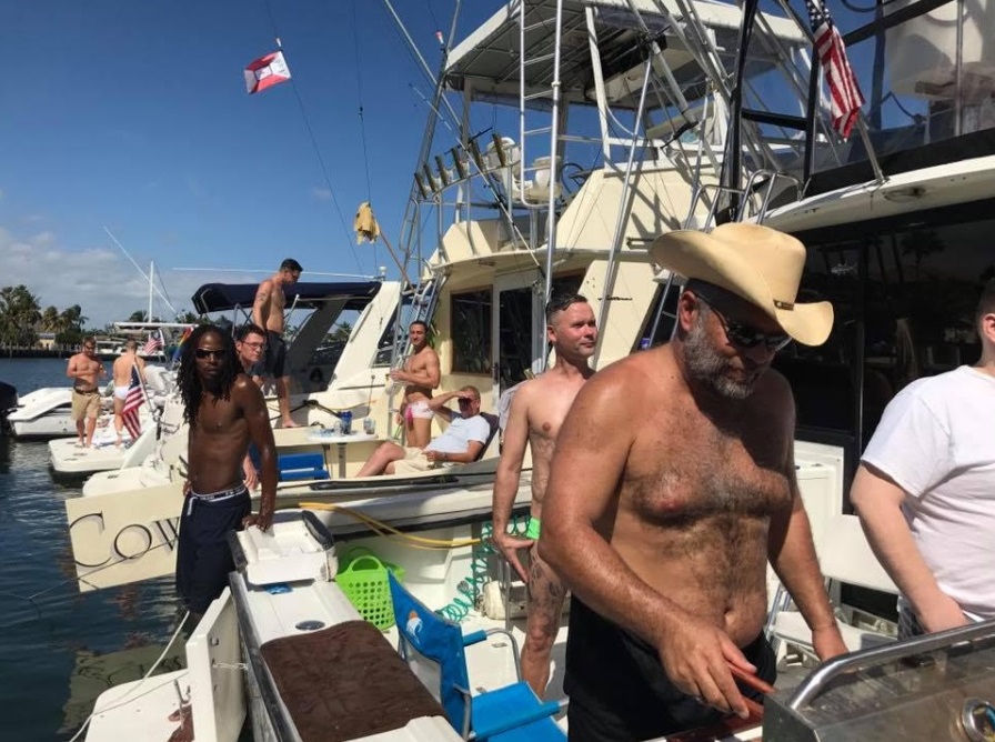 Boys with Boats: barcos gays fazem sucesso na Flórida