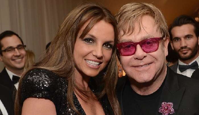 Elton John e Britney Spears sobem no Top 30 Gay Brasil