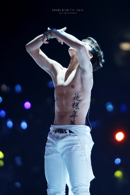 20 imagens sexy da boy band sul-coreana BTS que faz muito sucesso com os gays