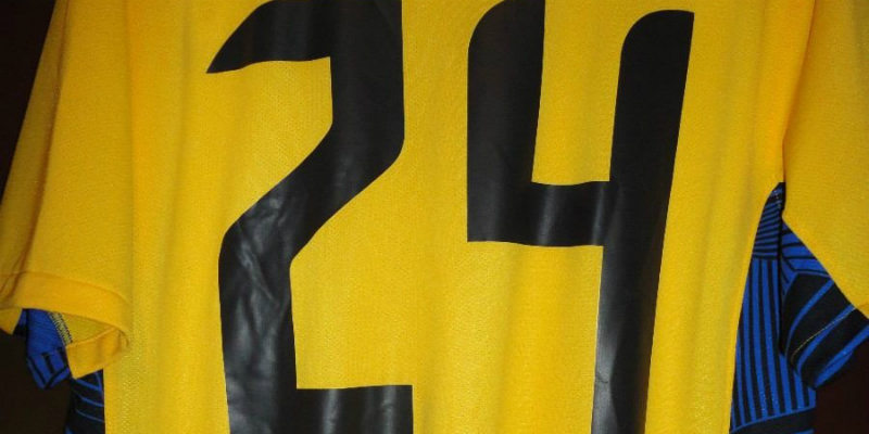 Homofobia no futebol: entidades falam sobre a camisa 24 que não é usada por homofobia