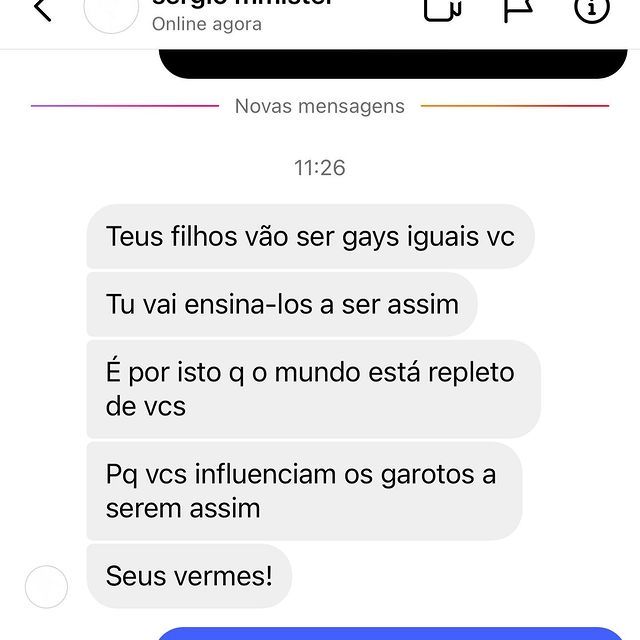 Carmo Dalla Vechia compartilha post homofóbico que recebeu