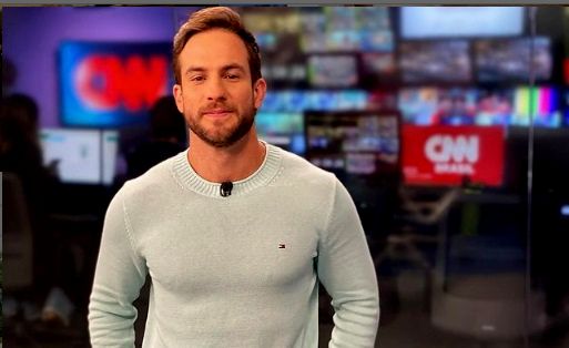 daniel adjuto gay cnn jornalista