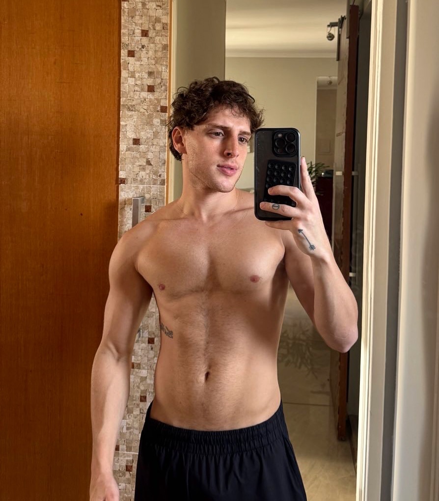 Ator Diego Martins fala de namoro