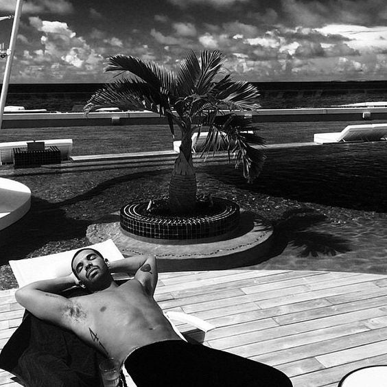 30 fotos de Drake - um dos cantores mais gatos e gostosos do momento