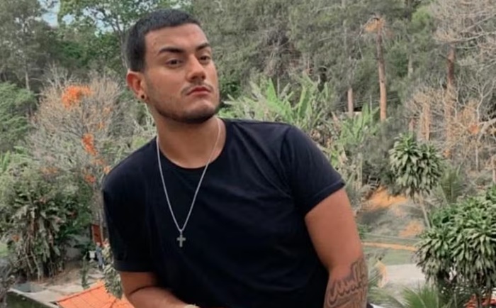 Eduardo Alves: professor some após encontro gay