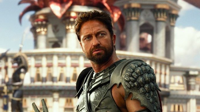 Ator de 300, Gerard Butler diz que já teve experiências gays