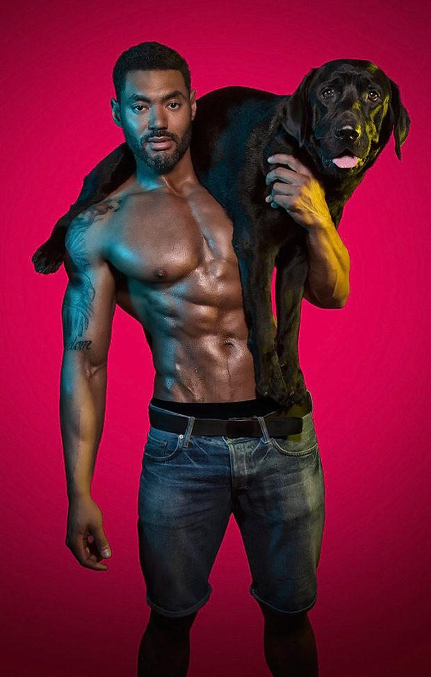 Gostosões e cãezinhos posam para o calendário Hunks and Hounds 2016 em prol de uma entidade que resgata animais abandonados
