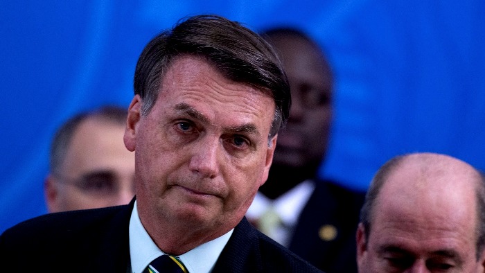 Bolsonaro fala de maricas: piada homofóbica em pronunciamento