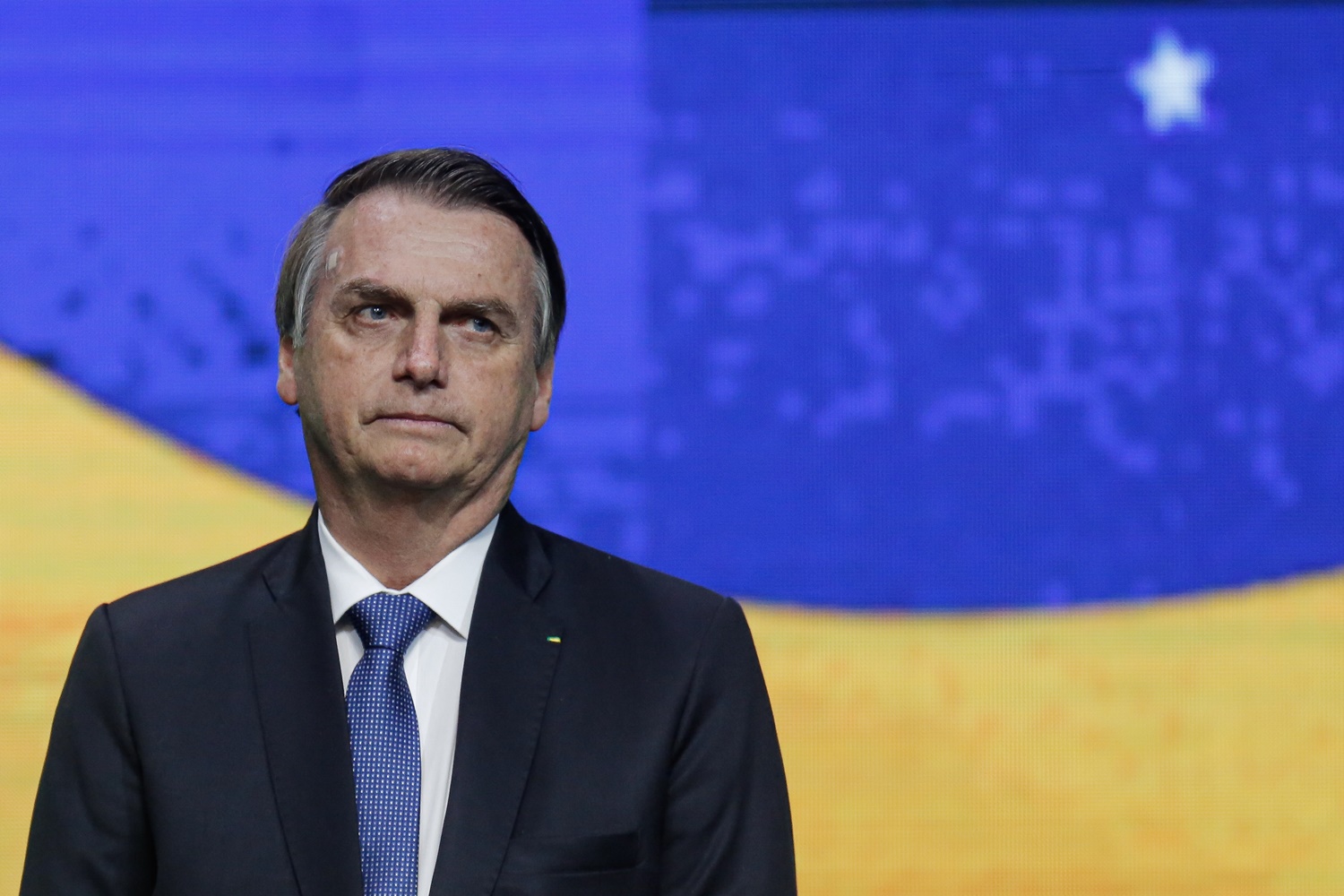 Jair Bolsonaro quer voltar com os temos pai e mãe em passaportes