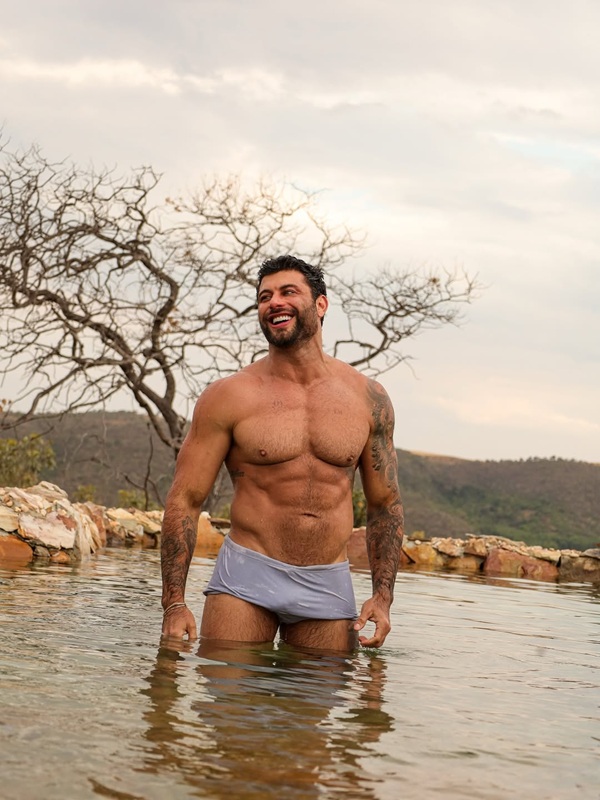 Jesus Luz aparecerá pelado no Privacy