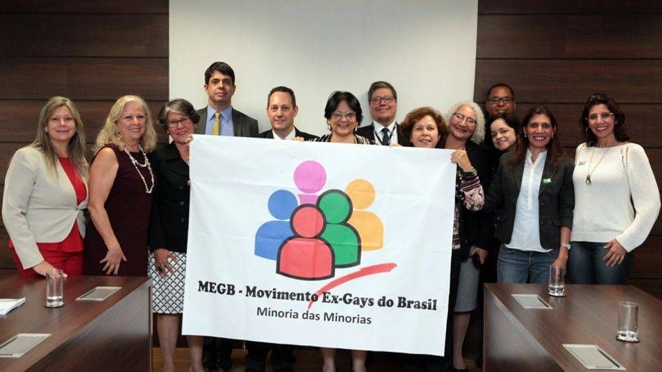 Damares Alves recebe Movimento de Ex-Gays do Brasil