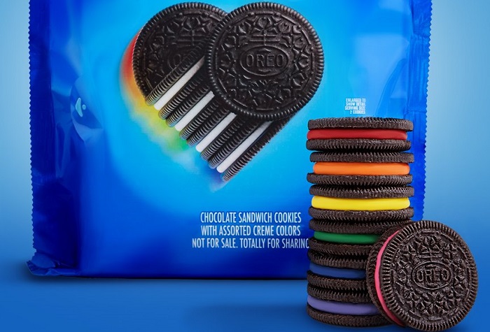 Oreo faz versão gay e colorida da bolacha 