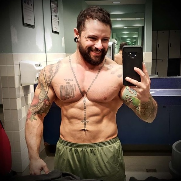 Paulo Batista: FTM, homem trans saradão musculoso faz sucesso no Instagram