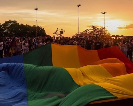Prefeituras e Estados brasileiros homenageiam Dia do Orgulho LGBT