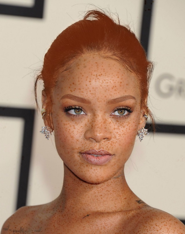 Rihanna ruiva