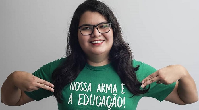 Candidata a vereadora, lésbica e professora Sara Azevedo pelo Psol