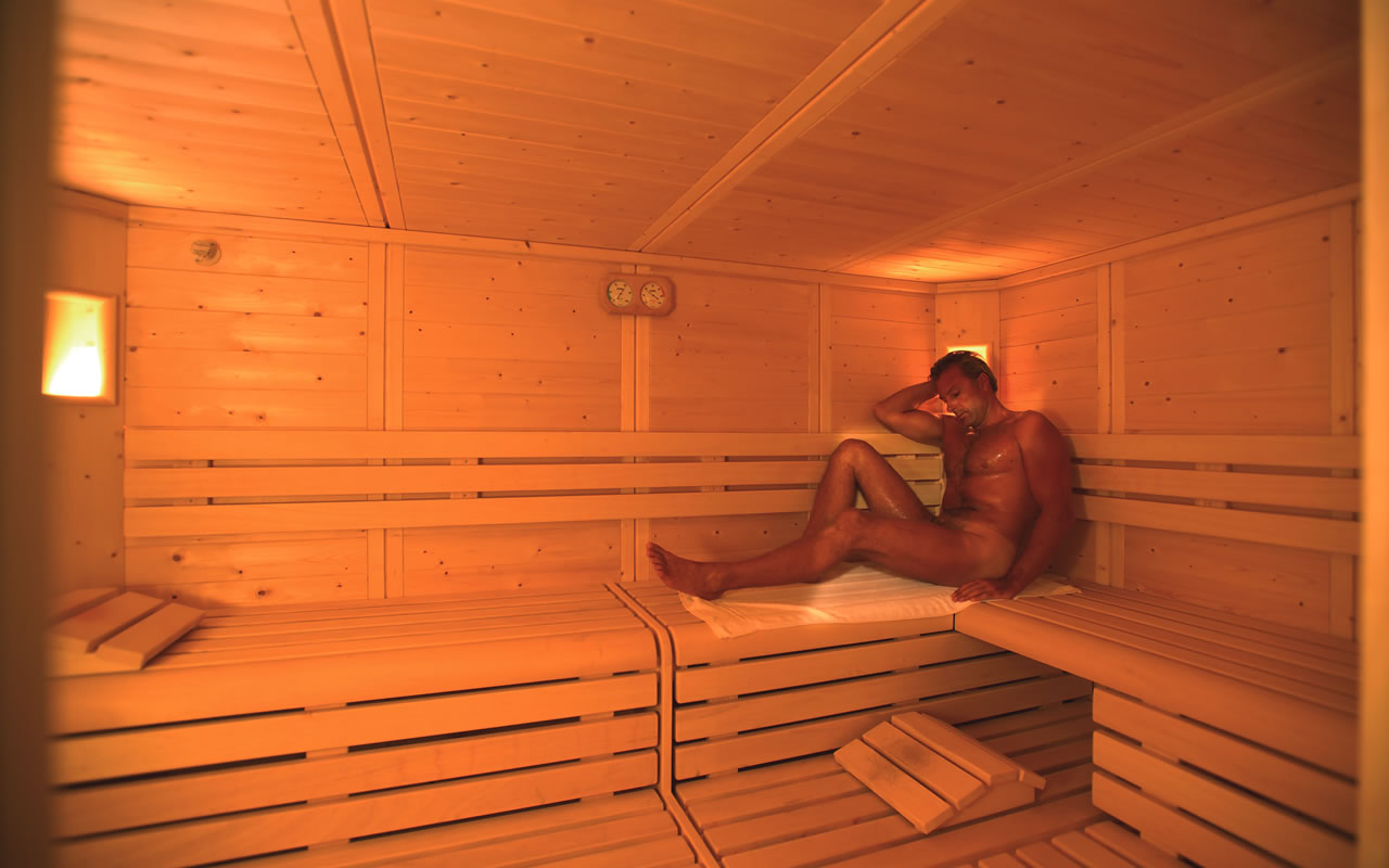 Maiores benefícios tiveram os que frequentaram saunas a semana inteira