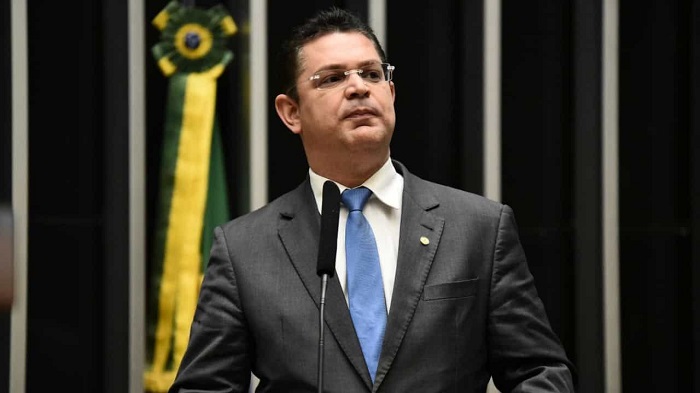 Deputado evangélico Sóstenes Cavalcante deixa o DEM por causa de comitê LGBT