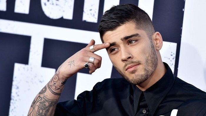 Zayn Malik briga após ser chamado de gay