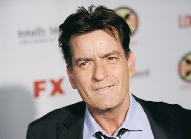 Charlie Sheen revela que é soropositivo