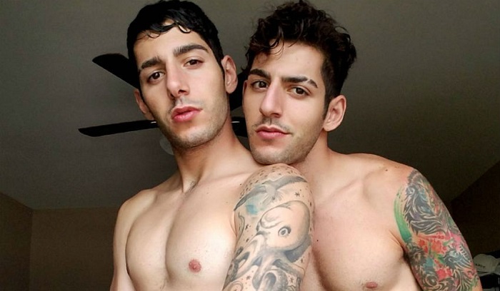 Modelos gêmeos gays acusam fotógrafo Rick Day de assédio