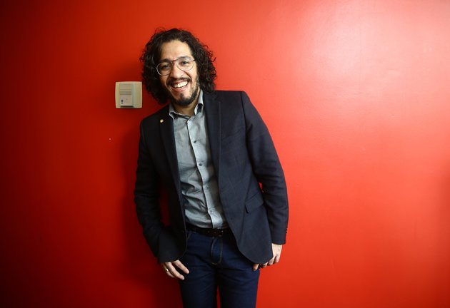 Jean Wyllys estreia nova temporada de filmes LGBT no Canal Brasil