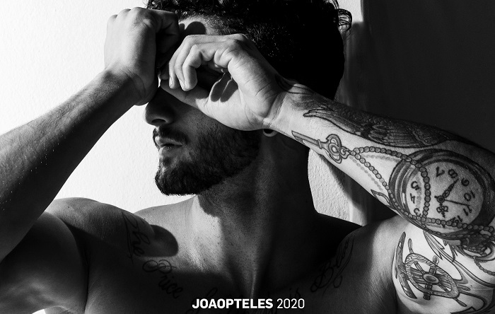 Homens nus recheiam calendário 2020 de João P. Teles