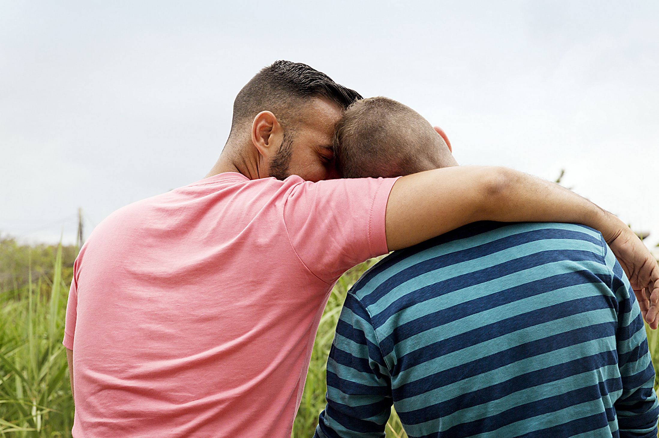 Maioria dos gays tem relacionamento aberto, diz pesquisa